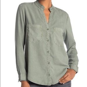 Cloth & Stone Two Pocket Button Down Shirt